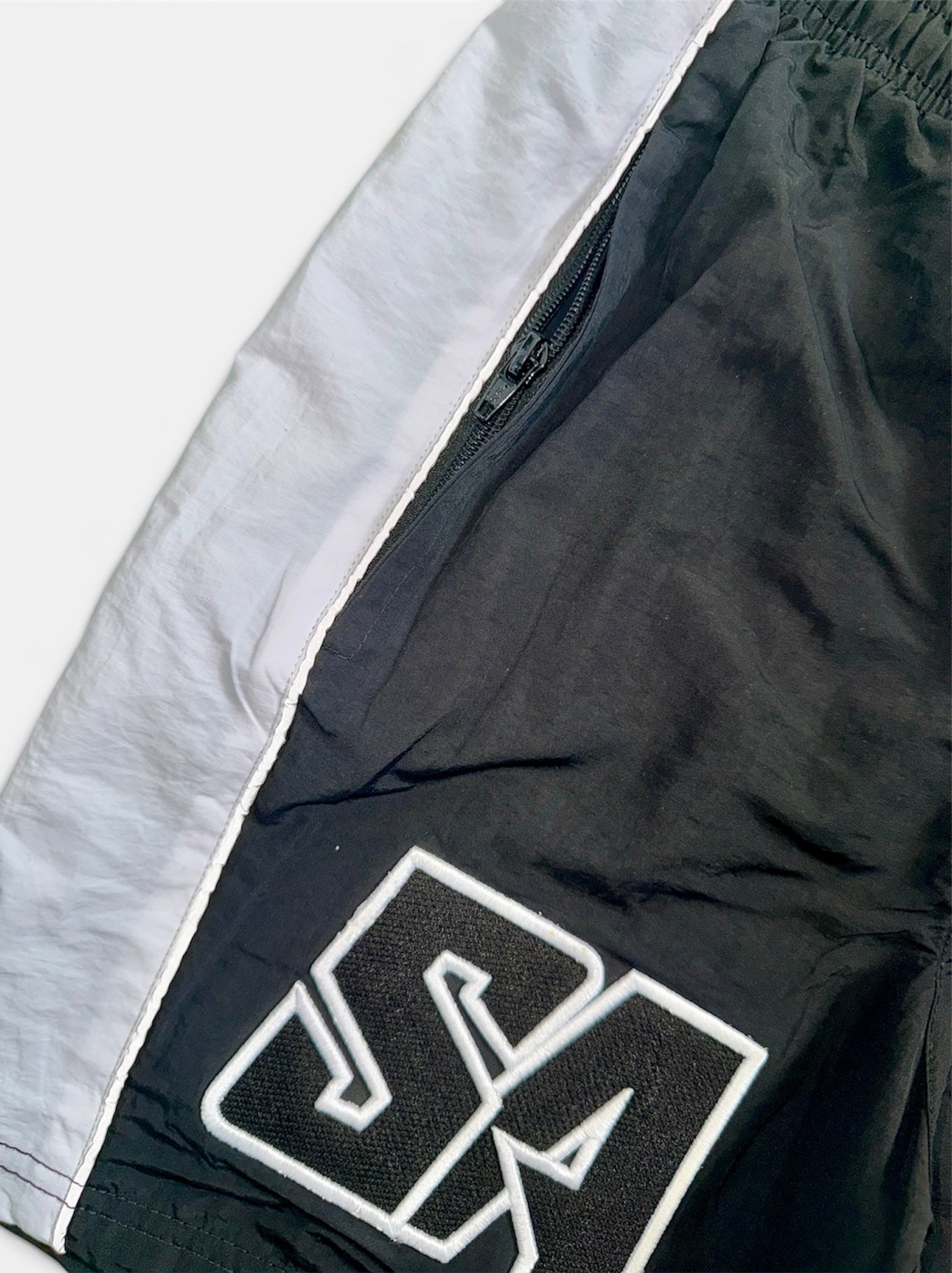 SA LOGO SHORTS